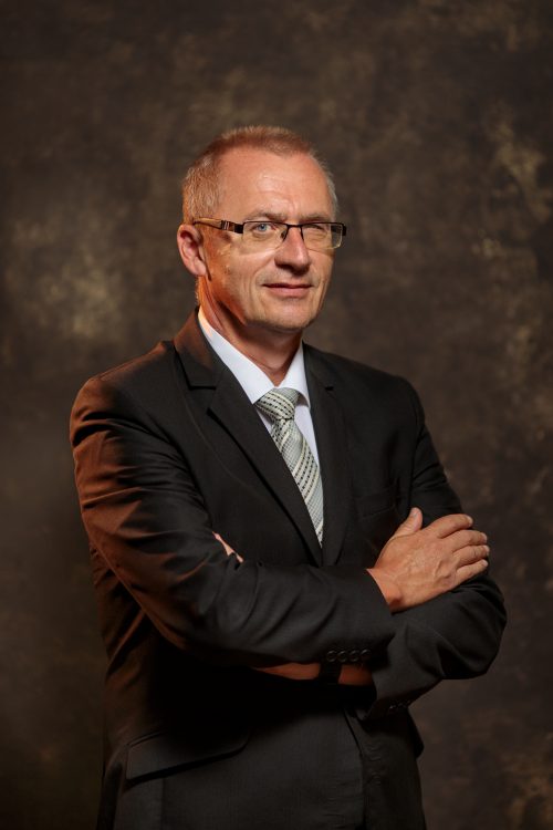 dr. Áldozó Tamás